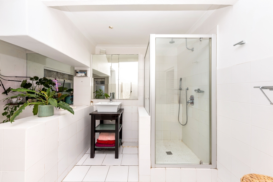 To Let 1 Bedroom Property for Rent in Green Point Western Cape